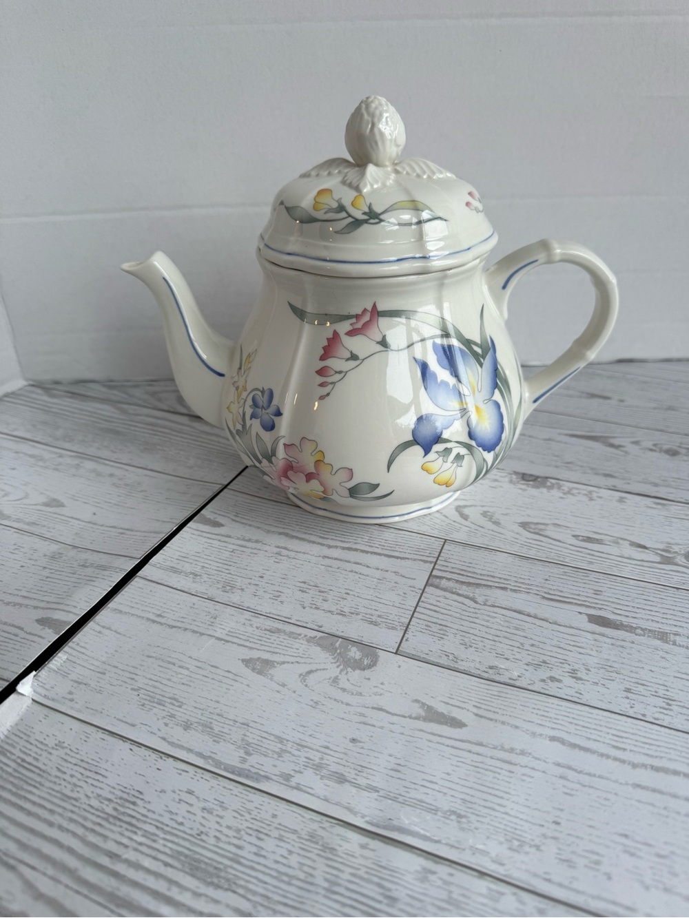 Villeroy & Boch White Porcelain Riviera Teapot